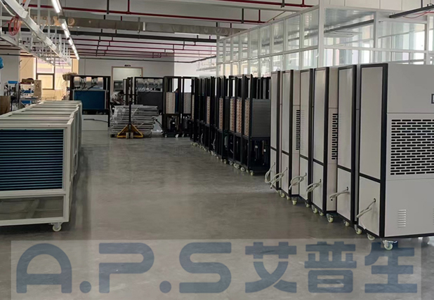 回南天”來(lái)襲，除濕機(jī)派上了大用場(chǎng)，大顯除濕干燥手段。